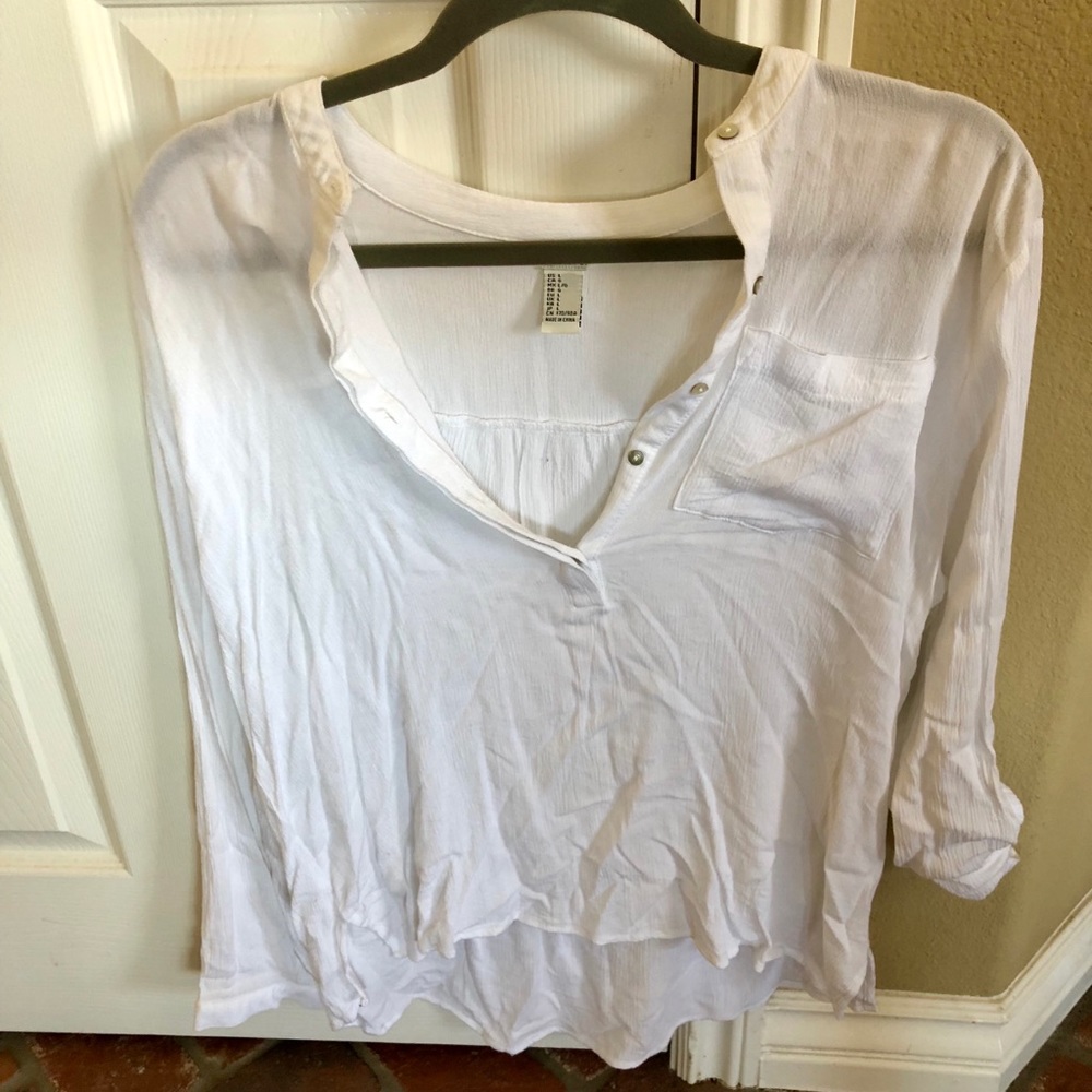 Medium sleeved Flowy blouse
